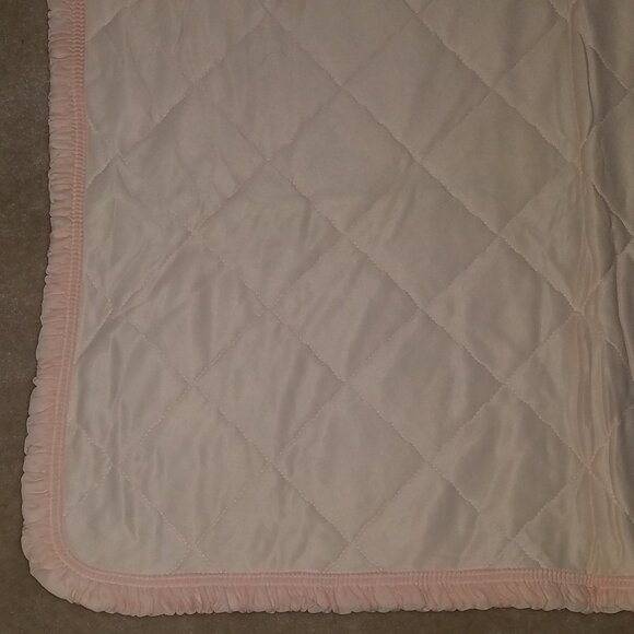 Pink White Quilted Comforter Crib Baby Girl Blanket Ruffled Edges - Picture 3 of 7